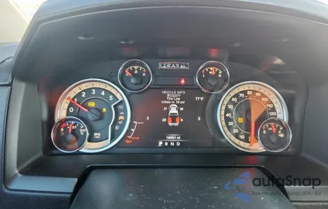 2018 Ram 1500 Laramie z USA, uszkodzony, nr VIN 1C6RR7NM9JS253543